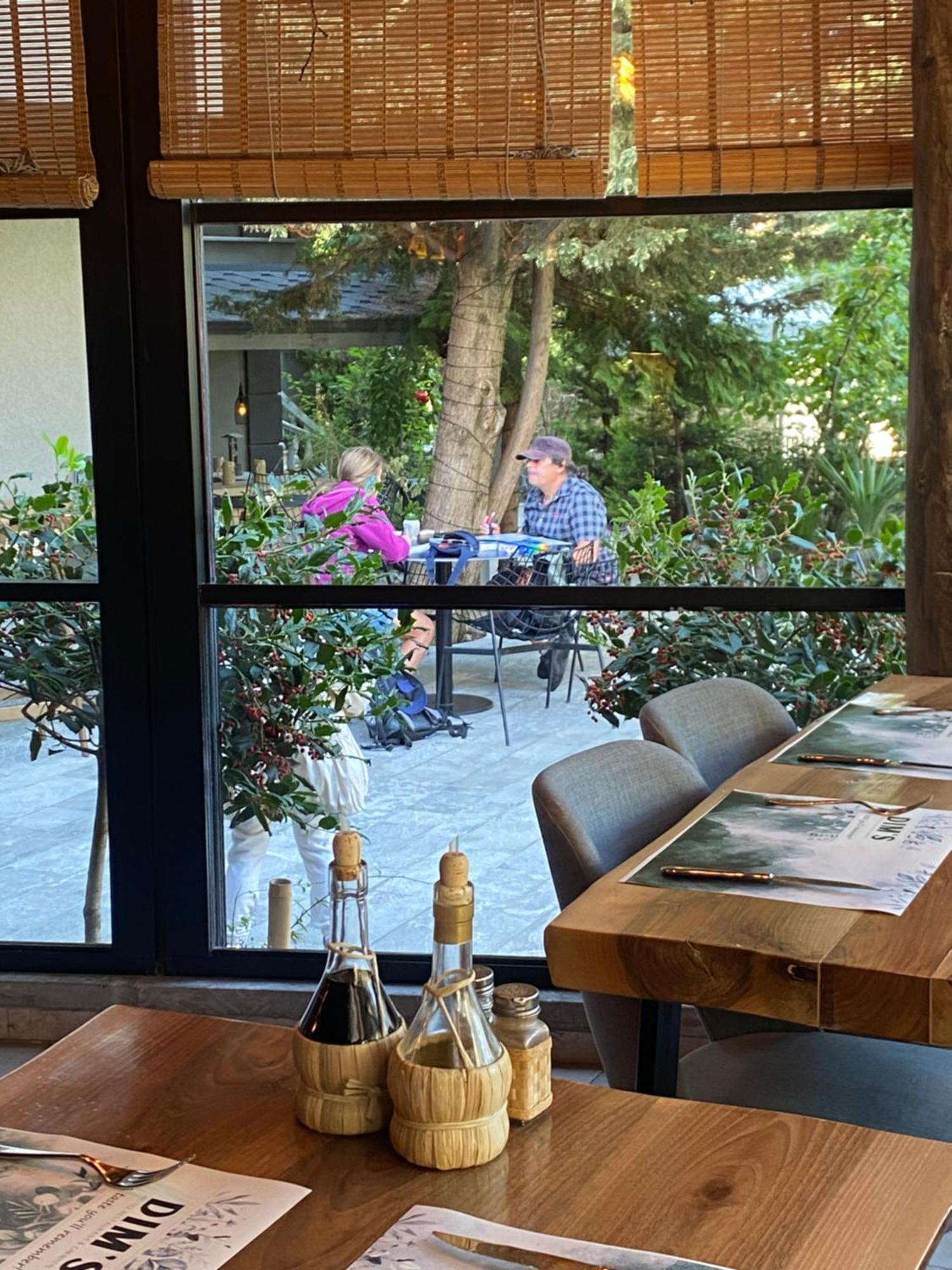 Dim'S Hotel & Restaurant Κορυτσά Εξωτερικό φωτογραφία